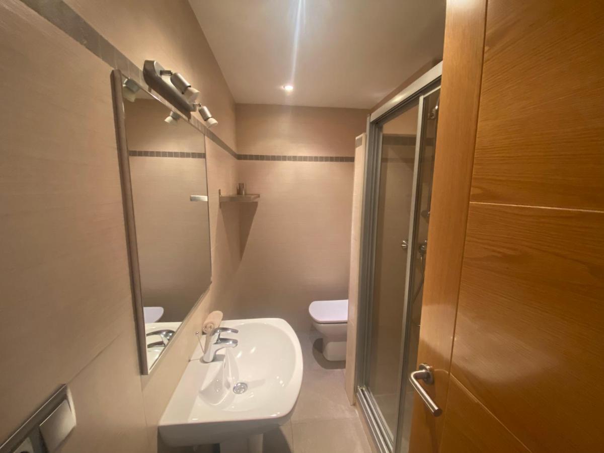 פואנגירולה Albamar Frontline Beach Apartment 3 Bedrooms מראה חיצוני תמונה