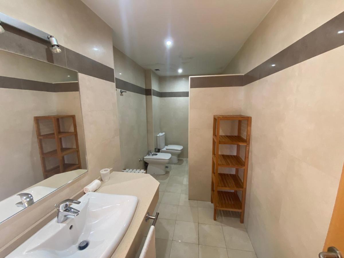 פואנגירולה Albamar Frontline Beach Apartment 3 Bedrooms מראה חיצוני תמונה
