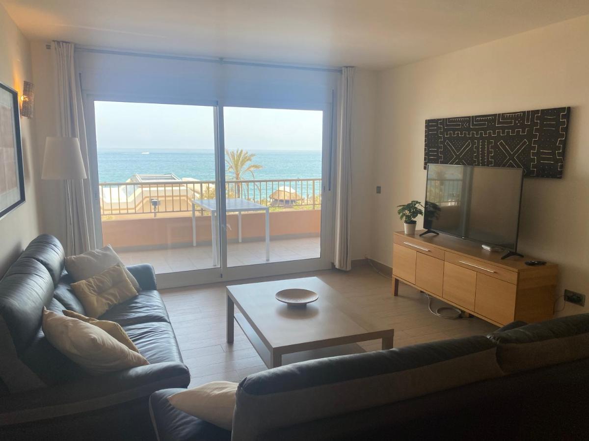 פואנגירולה Albamar Frontline Beach Apartment 3 Bedrooms מראה חיצוני תמונה