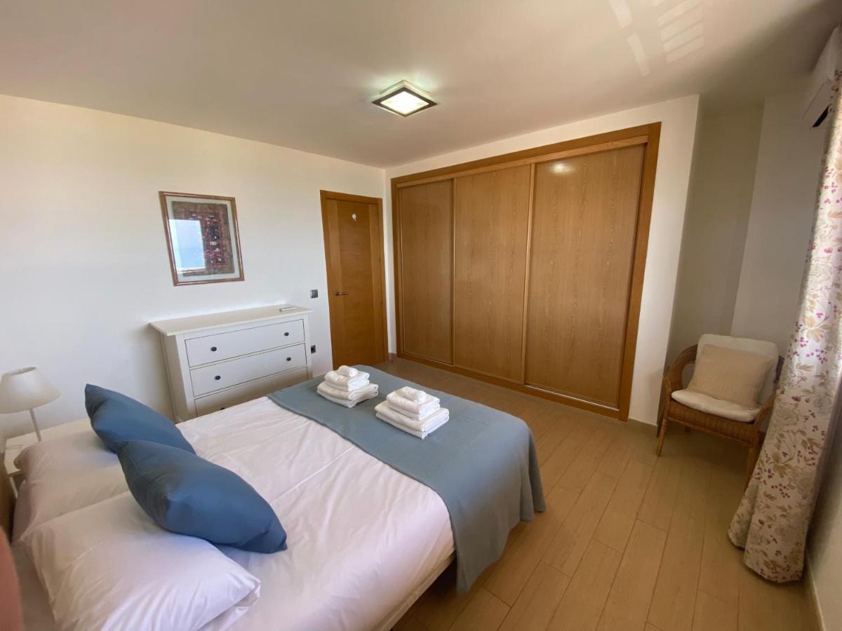 פואנגירולה Albamar Frontline Beach Apartment 3 Bedrooms מראה חיצוני תמונה
