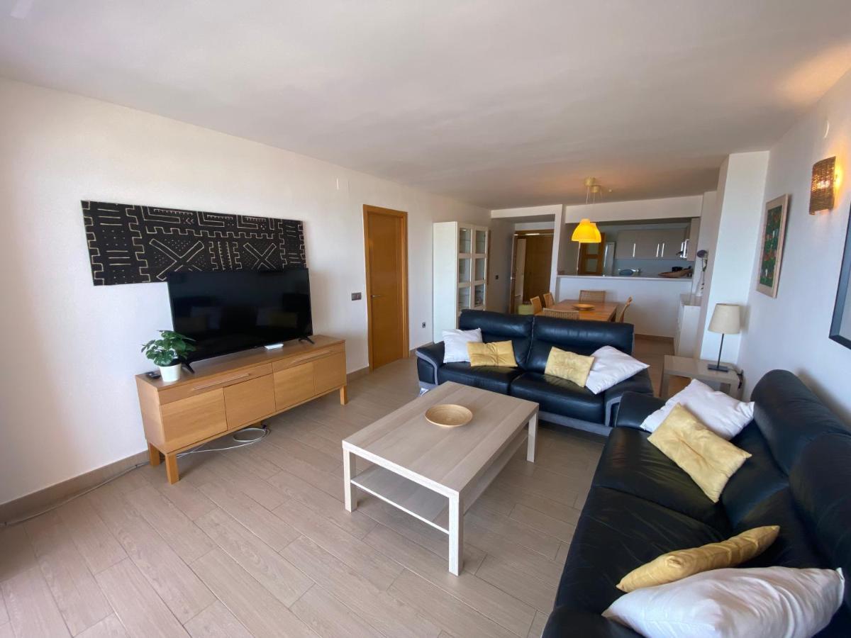 פואנגירולה Albamar Frontline Beach Apartment 3 Bedrooms מראה חיצוני תמונה