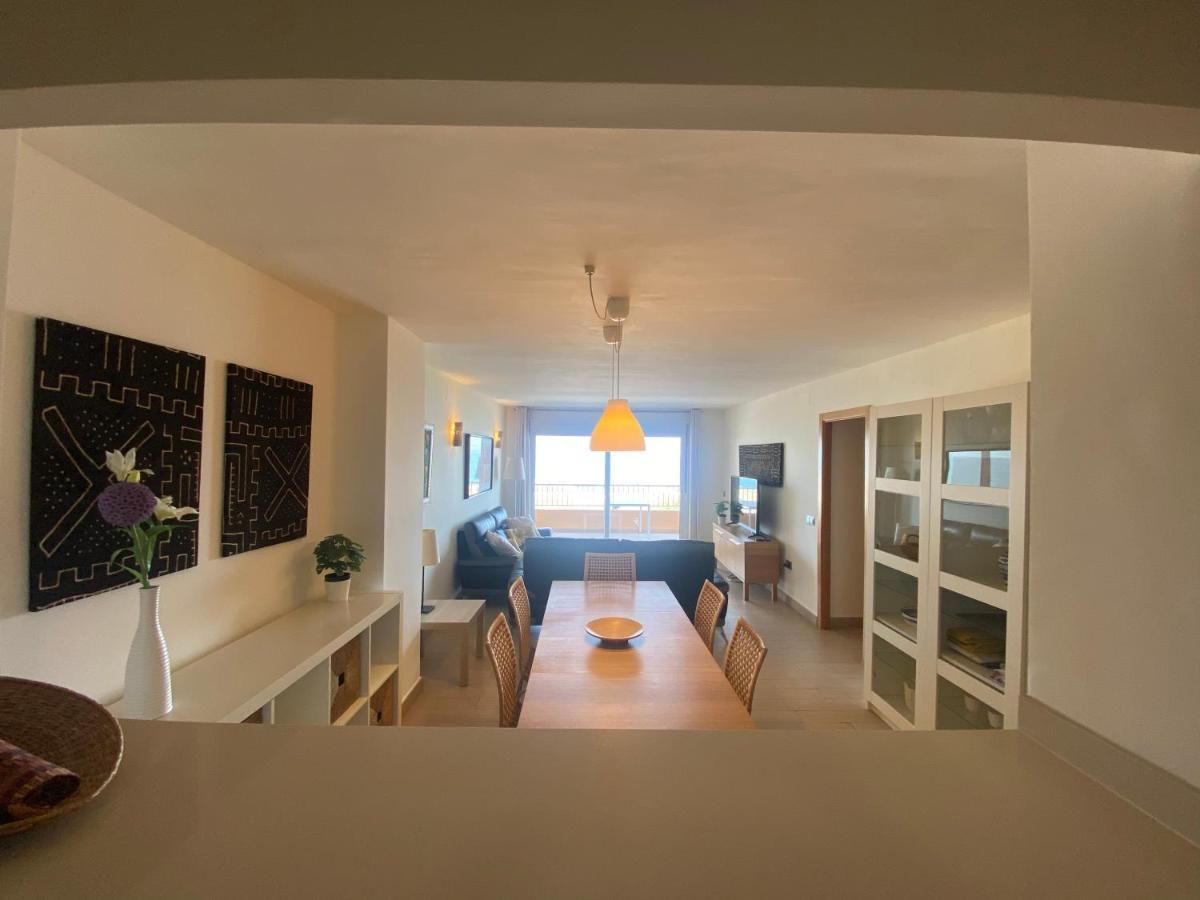 פואנגירולה Albamar Frontline Beach Apartment 3 Bedrooms מראה חיצוני תמונה