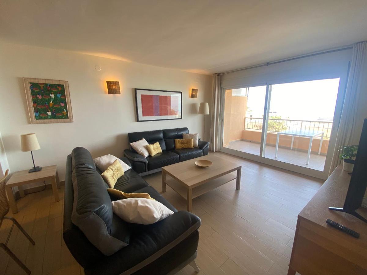 פואנגירולה Albamar Frontline Beach Apartment 3 Bedrooms מראה חיצוני תמונה