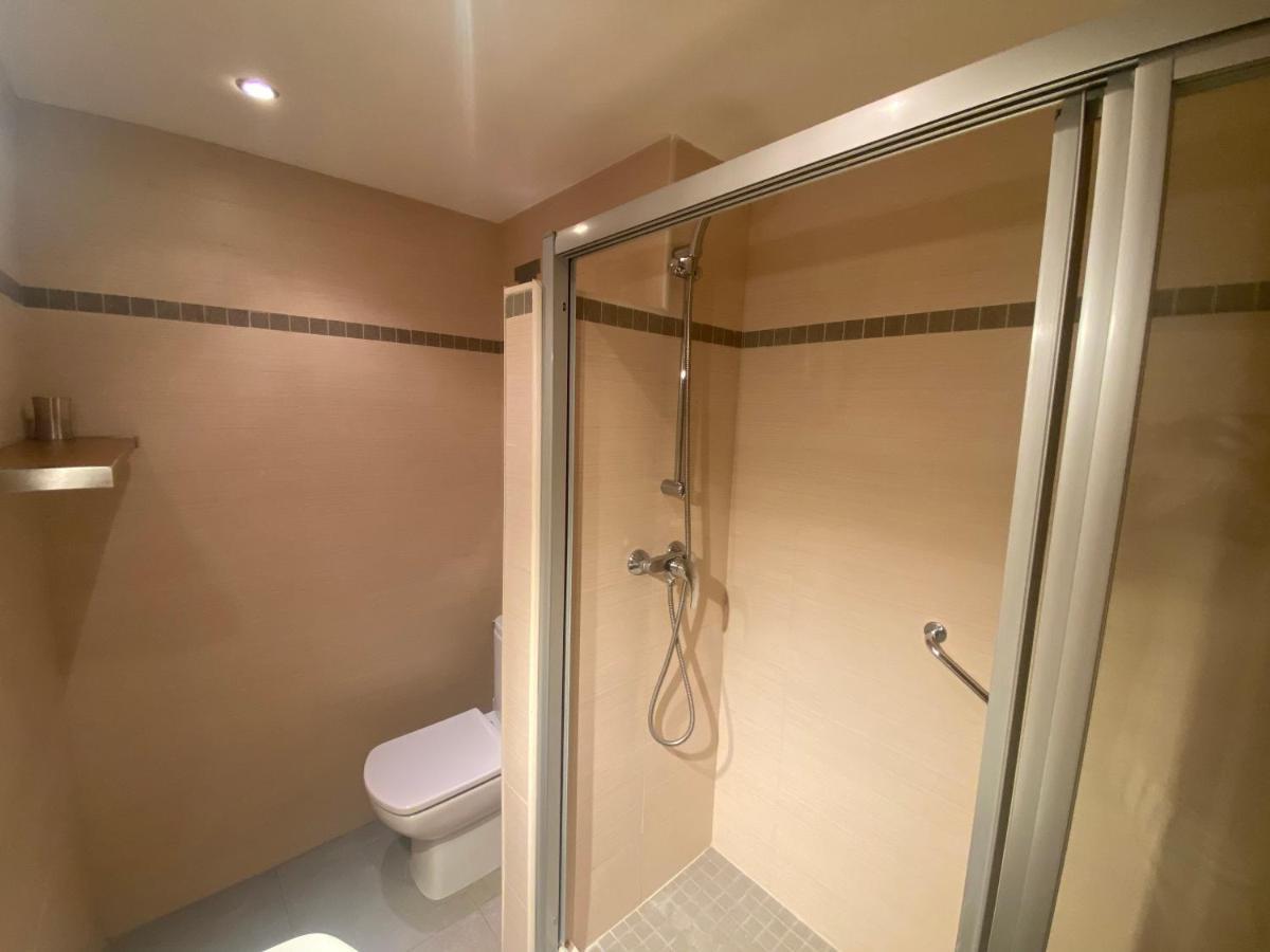 פואנגירולה Albamar Frontline Beach Apartment 3 Bedrooms מראה חיצוני תמונה